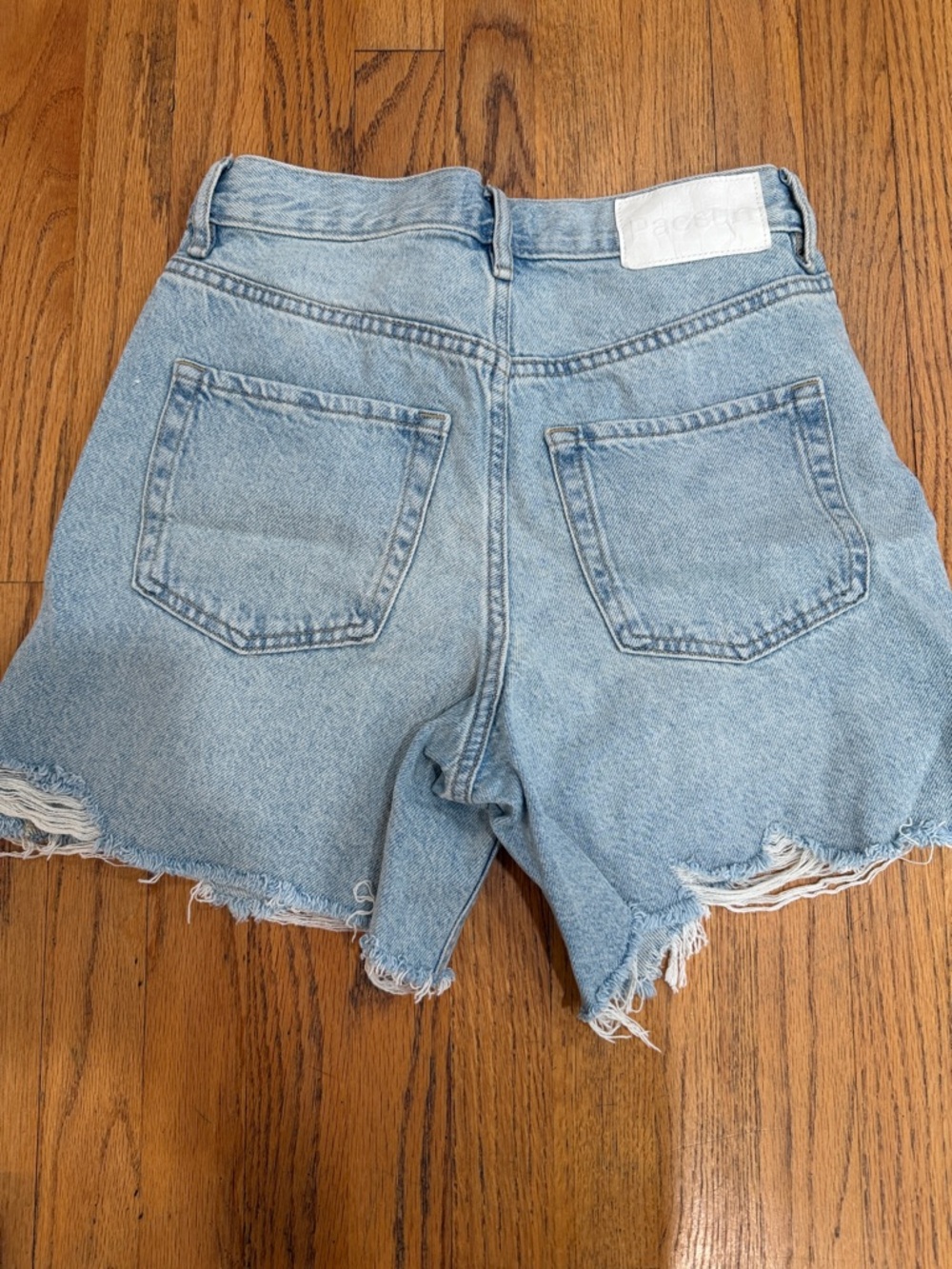 PacSun Light Wash Distressed Denim Shorts for Women - Picture 2 of 3